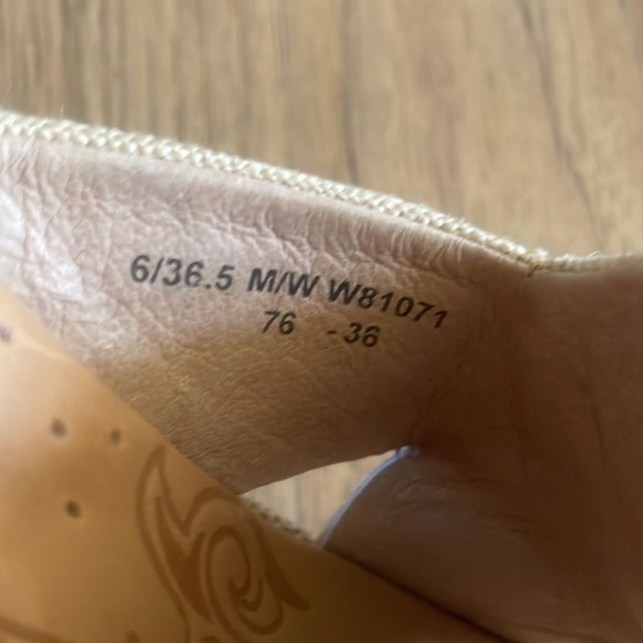 Born -  Wedge Open Toe Slip On Wedge Sandal Shoes Tan Size 6 Size 36.5 - Picture 6 of 13